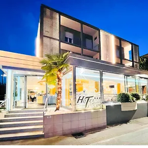 Tirsus Hotel